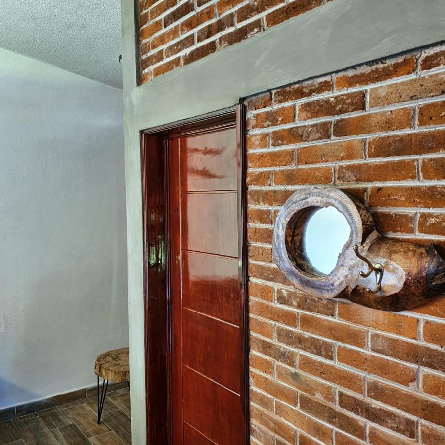 Hotel Morales *